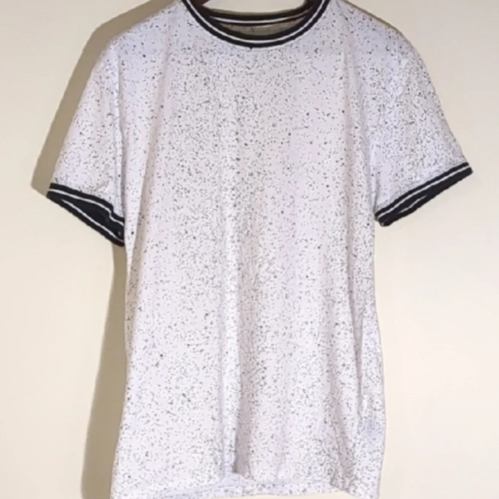 Five Point Industry NYC Monochrome Speckled Men's Tee - Picture 1 of 5